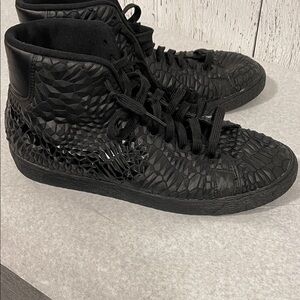 Sneakers Nike Blazer Mid
DMB